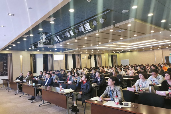 浙江省血液中心举行2020年度第三次全员培训