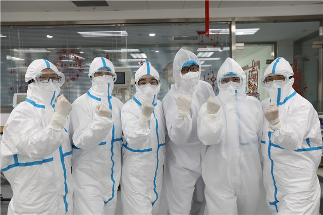 致敬|抗疫英雄集体  为保障临床用血，有困难自己扛的党员“血液人”